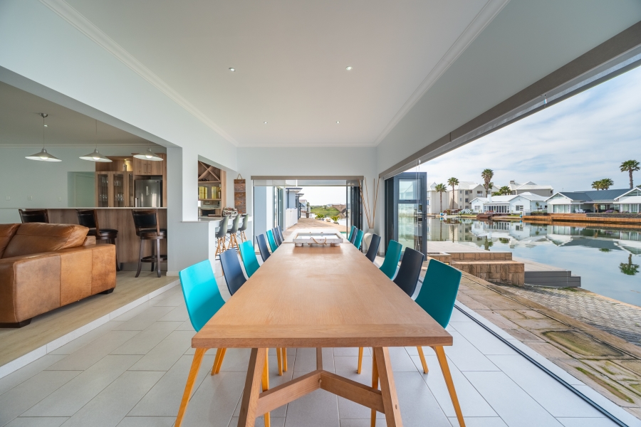 5 Bedroom Property for Sale in Marina Martinique Eastern Cape